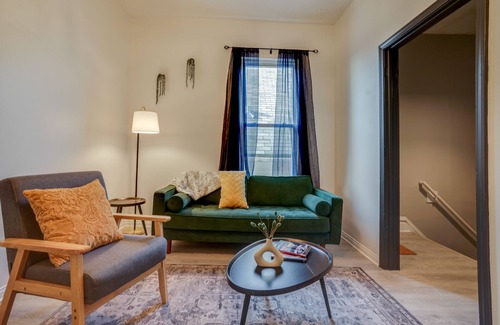 Summit - University Apartment | Saint Paul Getaway ~ 2 Mi to Allianz Field!