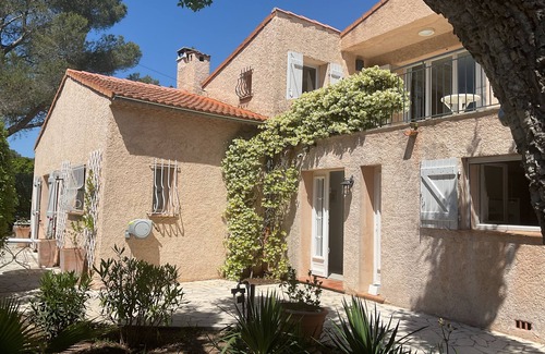 Boulouris-sur-Mer Villa | Saint Raphael beautiful villa 170 m2 swimming pool, very quiet, comfortable, residential