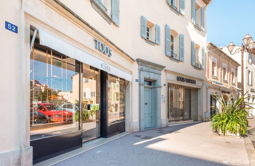 Saint-Tropez City Centre Apartment | Saint Tropez, exclusive apartment, heart of the village, Place de la Garonne.