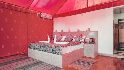 Sam Hotel | Saira Camp