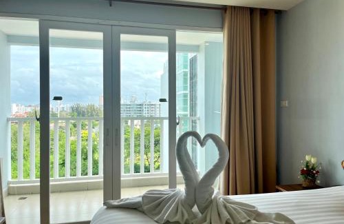 Na Chom Thian Resort | Saisawan Beach Luxury Hotel