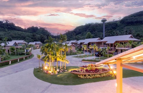Ban Sakhu Villa | Sakoo Valley Naithon Beach
