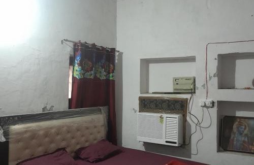 Vrindavan Bed & Breakfast | Sakshi Gopal