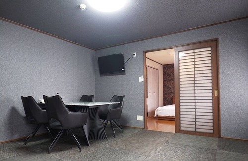 Shin-yashiki-cho Apartment | SakuraPiso Twin Bedroom Non-Smoking Deluxe No.302 A stay-cation hotel in the center of Kagoshima City, ideal for business and sightseeing.