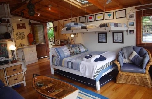 Clareville Hotel | Salacia - Boat House