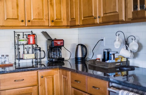 Estes Park House | SALE! Hot tub, king beds, wildlife, fireplace