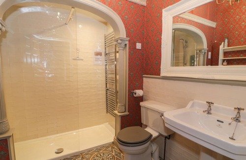 Llwyngwril Cottage | SALEM, pet friendly, character holiday cottage in Llwyngwril