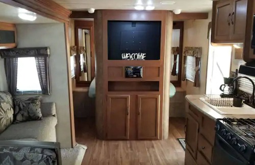 Shingletown House | Salem RV with a Lake and Creek, 15 mi to Lassen NP