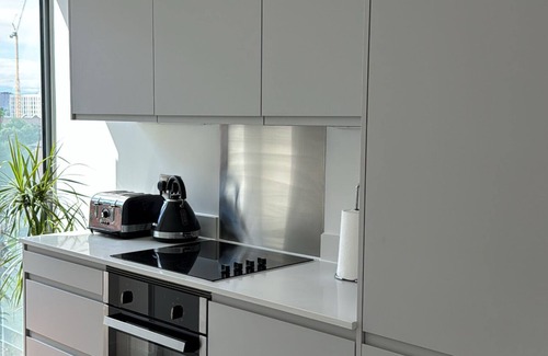 Salford Apartment | Salford Luxury 2Bed 2Bath| Gym Balcony