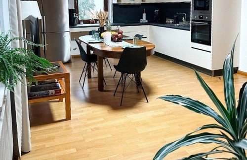 Bayreuth House | Sali Bayreuth - Boardinghaus mit Parkplätzen, WLAN und Waschraum