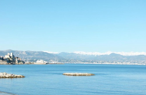 Cap-d'Antibes Apartment | Salis Amazing waterfront apartment with sea views