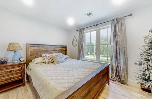 Salisbury House | "Salisbury Sanctuary: Your Perfect Family Getaway"