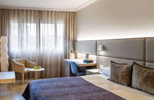 El Parc i la Llacuna del Poblenou Hotel | Sallés Hotel Pere IV