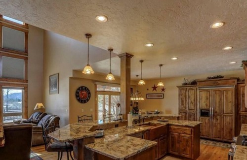 Donnelly Apartment | Salmon Run Retreat .