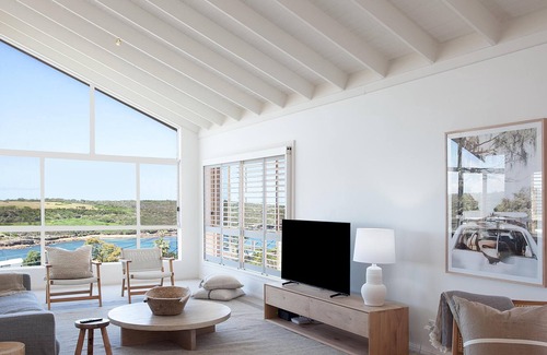 Malabar House | Salt at Malabar (ISYD) - 4 bedroom beach house with stunning ocean views