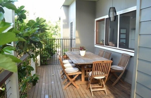 Werri Beach House | SALT COTTAGE - Pet Friendly, Stylish Holiday Home - prime beach location