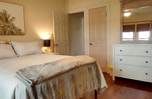 Old Southeast Cottage | Salt Creek Cottage 2 bedroom