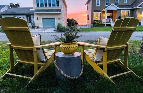 Villas Cottage | Salt-Kissed Cottage Escape - Sweet Seascape Beach Cottage Bliss!