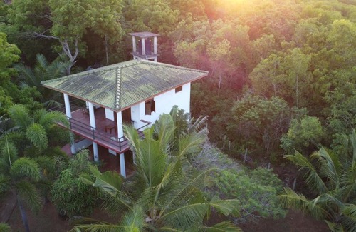 Tangalle House | Salt Lake Cabanas & Restaurant