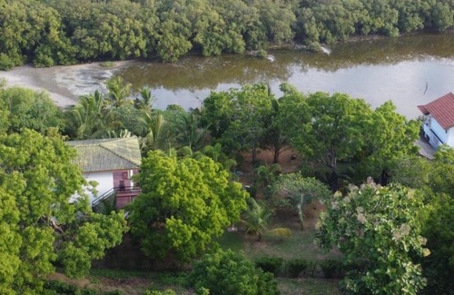 Tangalle House | Salt Lake Cabanas & Restaurant