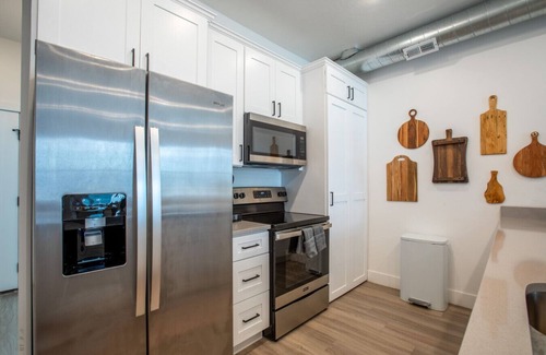 Poplar Grove Villa | Salt Lake Retreat + Rooftop Hot Tub + Near Ski Resorts