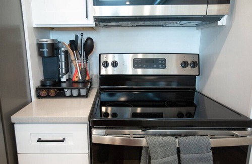 Poplar Grove Villa | Salt Lake Retreat + Rooftop Hot Tub + Near Ski Resorts