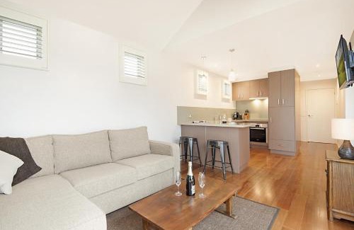 Queenscliff Apartment | Salt Loft