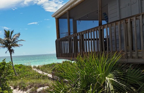 Placida Cottage | “Salt of the Sea” - Beachfront and Pet Friendly!