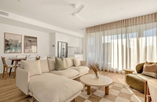 Tugun House | Salt Tugun Summary: S