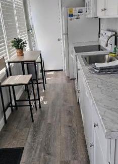 Kitty Hawk Hotel | Saltaire Cottages
