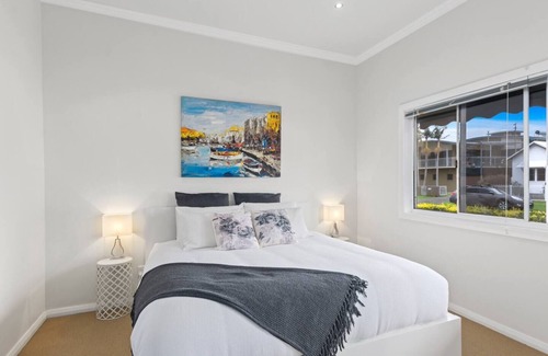 Thirroul House | Saltwater Escape Live the Sand and Surf Lifestyle