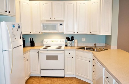 Lewes Condo | SALTWATER HARMONY – 3BR, 2BA – Sleeps 7 – Community Pool