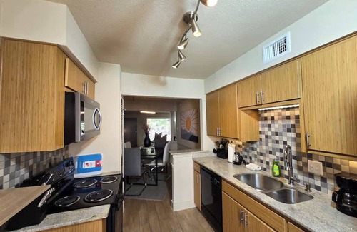 Uptown Apartment | Saltwater Pool Galleria Condo 2BR 2BA Marquee Uptown