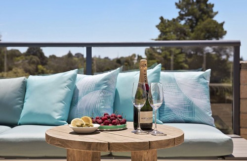 Rye House | Saltwater VILLA -12m heated POOL -foxtel, billiards, BONUS* OFFERS 2025