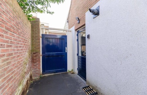 Noordwijk Cottage | Salty Beach House near Beach and city centre