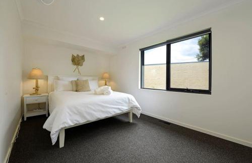 Rosebud House | Salty Escape