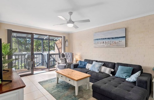 Surf Beach Apartment | Salty Feet - walk to the beach