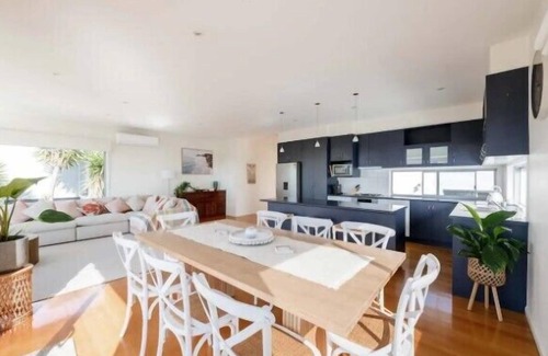 Torquay House | Salty Ocean View Escape - Torquay