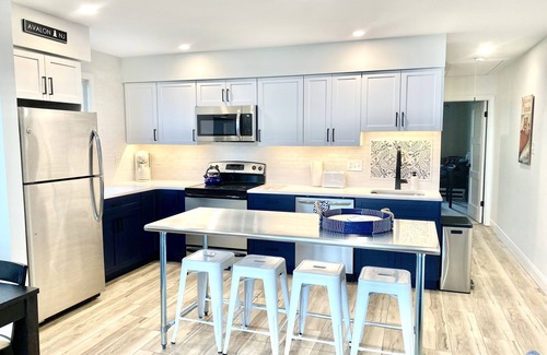 Avalon House | Salty Pause: Dog-Friendly Townhome 3 Blocks from the Beach!