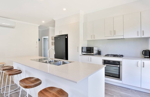 Callala Beach House | Salty Shores Jervis Bay - 3 Mins to Beach