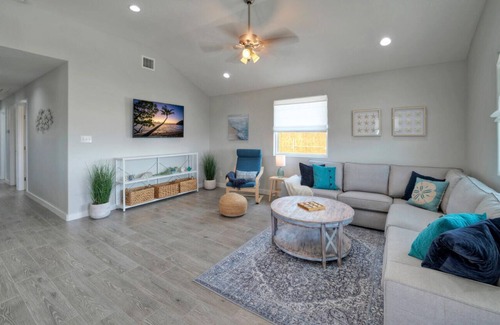 Cinnamon Shore House | Salty Texan, Brand New Beach House in Mahi Bay