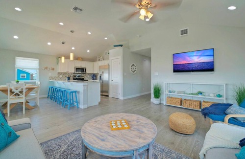 Cinnamon Shore House | Salty Texan, Brand New Beach House in Mahi Bay