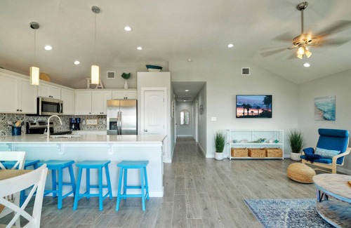 Cinnamon Shore House | Salty Texan, Brand New Beach House in Mahi Bay