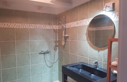 Cours-de-Pile House | Sammantha loft