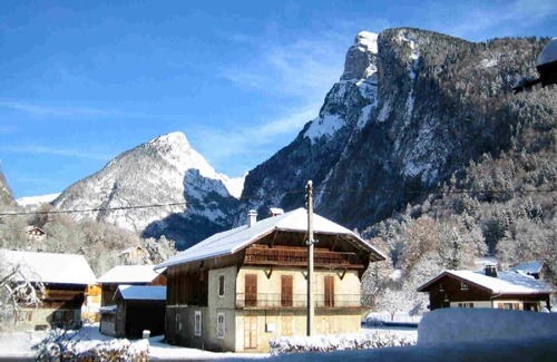 Samoens Apartment | Samoëns apartment, sleeps 5 within village. Free Wi-Fi