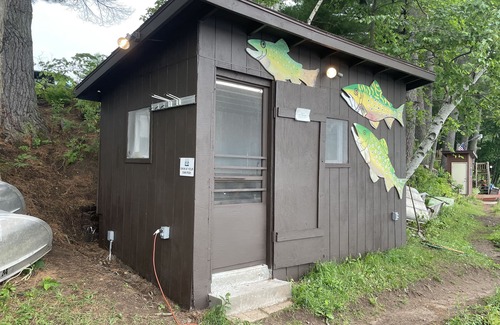 Sarona Cabin | Sam’s Place Cabin 1 on Long Lake, near shoreline, quiet. Own dock available.