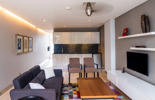 Alvaro Obregon Bed & Breakfast | San Angel Inn | Elegant Apt. l Luxury amenities