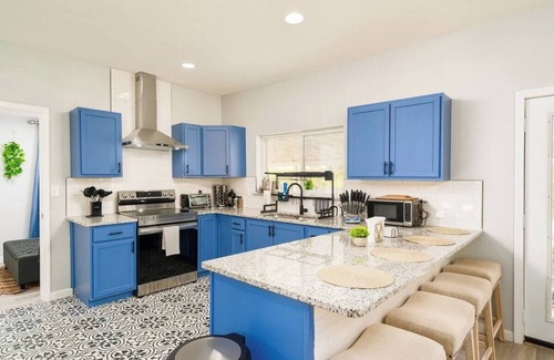 Highland Park House | San Antonio Charming 3 br 2 bath 6 min to downtown