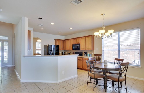 Wetmore House | San Antonio Getaway w/Deck, Fenced-In Yard!