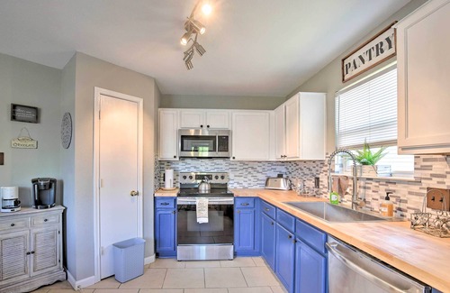West San Antonio House | San Antonio Home w/Hot Tub - 1 Mi to SeaWorld